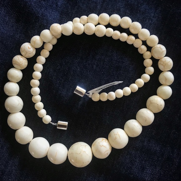 Ivory Howlite Beads - Picture 4 of 7